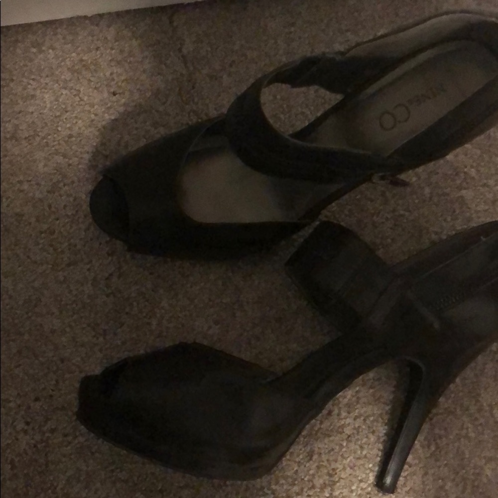 Shoe